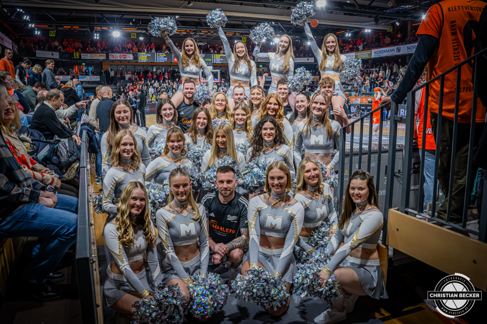 1. Basketball Bundesliga, easyCredit BBL, Saison 2025/2026, Herren, Hauptrunde, 15. Spieltag, 11.01.2026, RASTA Vechta - Fitness First W&uuml;rzburg Baskets
Marleys (Cheerleader - RASTA Vechta) vor der Partie
Schlüsselwörter: 1. Bundesliga;11.01.2026;15. Spieltag;BBL;Basketball;Baskets;First;Fitness;Hauptrunde;Liga;RASTA;RASTA Dome;Saison 2025/2026;Vechta;W&uuml;rzburg;easycredit