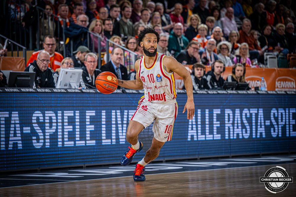 1. Basketball Bundesliga, easyCredit BBL, Saison 2025/2026, Herren, Hauptrunde, 15. Spieltag, 11.01.2026, RASTA Vechta - Fitness First W&uuml;rzburg Baskets
Davion Mintz (#10 - Fitness First W&uuml;rzburg Baskets) in Aktion
Schlüsselwörter: 1. Bundesliga;11.01.2026;15. Spieltag;BBL;Basketball;Baskets;First;Fitness;Hauptrunde;Liga;RASTA;RASTA Dome;Saison 2025/2026;Vechta;W&uuml;rzburg;easycredit