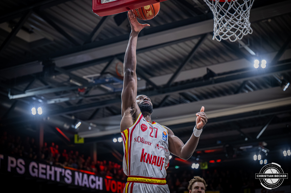 1. Basketball Bundesliga, easyCredit BBL, Saison 2025/2026, Herren, Hauptrunde, 15. Spieltag, 11.01.2026, RASTA Vechta - Fitness First W&uuml;rzburg Baskets
Eddy Edigin Jr (#27 - Fitness First W&uuml;rzburg Baskets) beim Korbleger
Schlüsselwörter: 1. Bundesliga;11.01.2026;15. Spieltag;BBL;Basketball;Baskets;First;Fitness;Hauptrunde;Liga;RASTA;RASTA Dome;Saison 2025/2026;Vechta;W&uuml;rzburg;easycredit