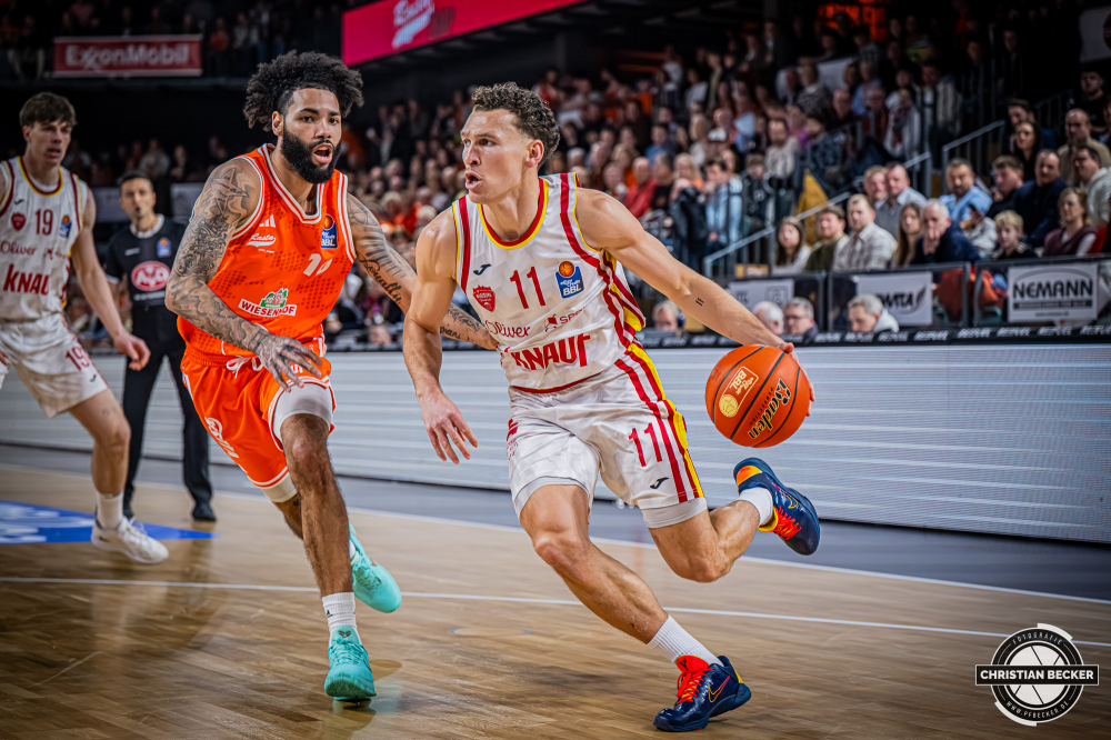 1. Basketball Bundesliga, easyCredit BBL, Saison 2025/2026, Herren, Hauptrunde, 15. Spieltag, 11.01.2026, RASTA Vechta - Fitness First W&uuml;rzburg Baskets
Brae Ivey (#11 - Fitness First W&uuml;rzburg Baskets) in Aktion
Schlüsselwörter: 1. Bundesliga;11.01.2026;15. Spieltag;BBL;Basketball;Baskets;First;Fitness;Hauptrunde;Liga;RASTA;RASTA Dome;Saison 2025/2026;Vechta;W&uuml;rzburg;easycredit