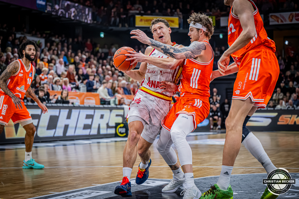 1. Basketball Bundesliga, easyCredit BBL, Saison 2025/2026, Herren, Hauptrunde, 15. Spieltag, 11.01.2026, RASTA Vechta - Fitness First W&uuml;rzburg Baskets
Brae Ivey (#11 - Fitness First W&uuml;rzburg Baskets) in Aktion
Schlüsselwörter: 1. Bundesliga;11.01.2026;15. Spieltag;BBL;Basketball;Baskets;First;Fitness;Hauptrunde;Liga;RASTA;RASTA Dome;Saison 2025/2026;Vechta;W&uuml;rzburg;easycredit