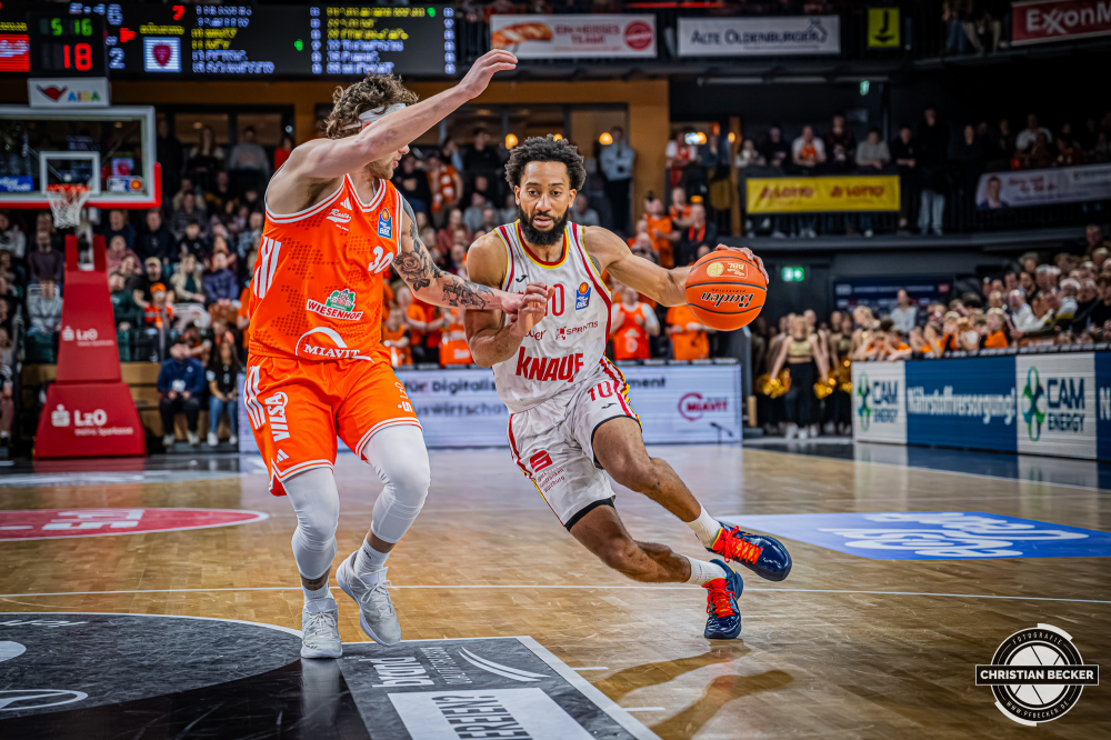 1. Basketball Bundesliga, easyCredit BBL, Saison 2025/2026, Herren, Hauptrunde, 15. Spieltag, 11.01.2026, RASTA Vechta - Fitness First W&uuml;rzburg Baskets
Davion Mintz (#10 - Fitness First W&uuml;rzburg Baskets) in Aktion
Schlüsselwörter: 1. Bundesliga;11.01.2026;15. Spieltag;BBL;Basketball;Baskets;First;Fitness;Hauptrunde;Liga;RASTA;RASTA Dome;Saison 2025/2026;Vechta;W&uuml;rzburg;easycredit