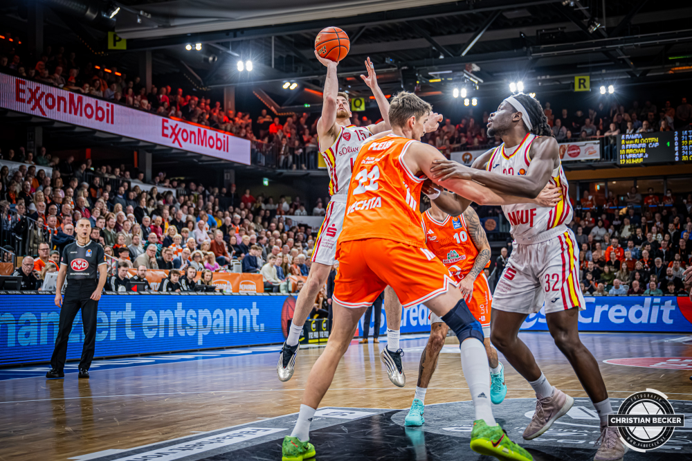 1. Basketball Bundesliga, easyCredit BBL, Saison 2025/2026, Herren, Hauptrunde, 15. Spieltag, 11.01.2026, RASTA Vechta - Fitness First W&uuml;rzburg Baskets
Ryan Schwieger (#15 - Fitness First W&uuml;rzburg Baskets) w&auml;hrend der Partie
Schlüsselwörter: 1. Bundesliga;11.01.2026;15. Spieltag;BBL;Basketball;Baskets;First;Fitness;Hauptrunde;Liga;RASTA;RASTA Dome;Saison 2025/2026;Vechta;W&uuml;rzburg;easycredit