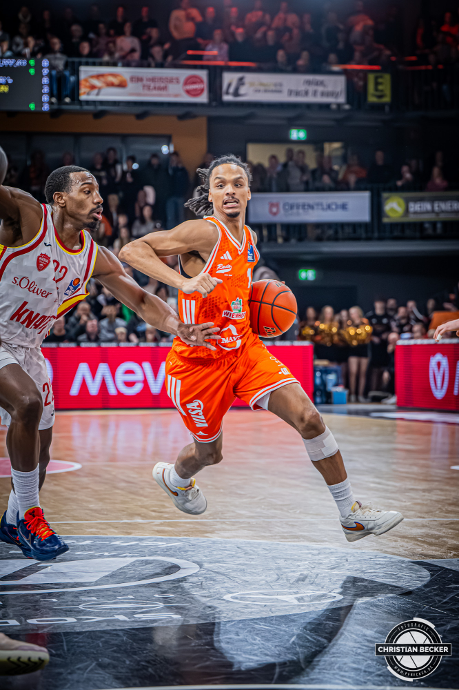 1. Basketball Bundesliga, easyCredit BBL, Saison 2025/2026, Herren, Hauptrunde, 15. Spieltag, 11.01.2026, RASTA Vechta - Fitness First W&uuml;rzburg Baskets
Alonzo Verge (#11 - RASTA Vechta) in Aktion
Schlüsselwörter: 1. Bundesliga;11.01.2026;15. Spieltag;BBL;Basketball;Baskets;First;Fitness;Hauptrunde;Liga;RASTA;RASTA Dome;Saison 2025/2026;Vechta;W&uuml;rzburg;easycredit