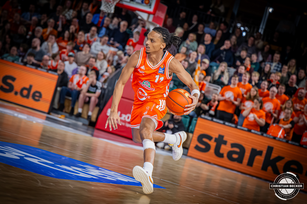 1. Basketball Bundesliga, easyCredit BBL, Saison 2025/2026, Herren, Hauptrunde, 15. Spieltag, 11.01.2026, RASTA Vechta - Fitness First W&uuml;rzburg Baskets
Alonzo Verge (#11 - RASTA Vechta) in Aktion
Schlüsselwörter: 1. Bundesliga;11.01.2026;15. Spieltag;BBL;Basketball;Baskets;First;Fitness;Hauptrunde;Liga;RASTA;RASTA Dome;Saison 2025/2026;Vechta;W&uuml;rzburg;easycredit