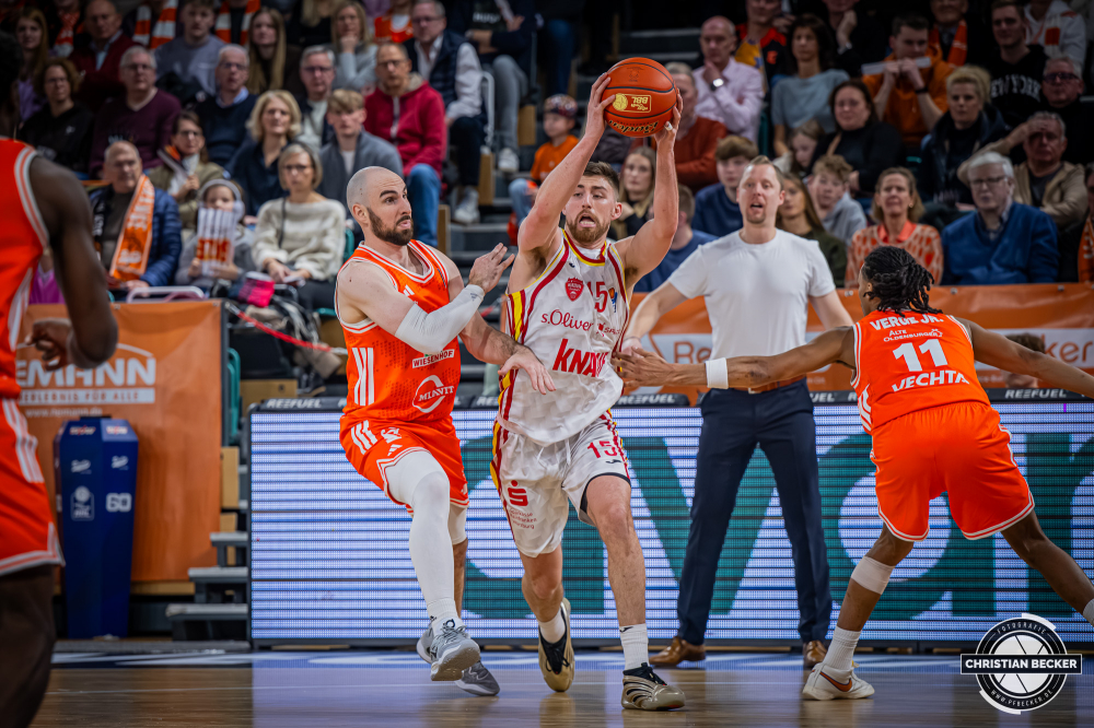 1. Basketball Bundesliga, easyCredit BBL, Saison 2025/2026, Herren, Hauptrunde, 15. Spieltag, 11.01.2026, RASTA Vechta - Fitness First W&uuml;rzburg Baskets
Ryan Schwieger (#15 - Fitness First W&uuml;rzburg Baskets) in Aktion
Schlüsselwörter: 1. Bundesliga;11.01.2026;15. Spieltag;BBL;Basketball;Baskets;First;Fitness;Hauptrunde;Liga;RASTA;RASTA Dome;Saison 2025/2026;Vechta;W&uuml;rzburg;easycredit