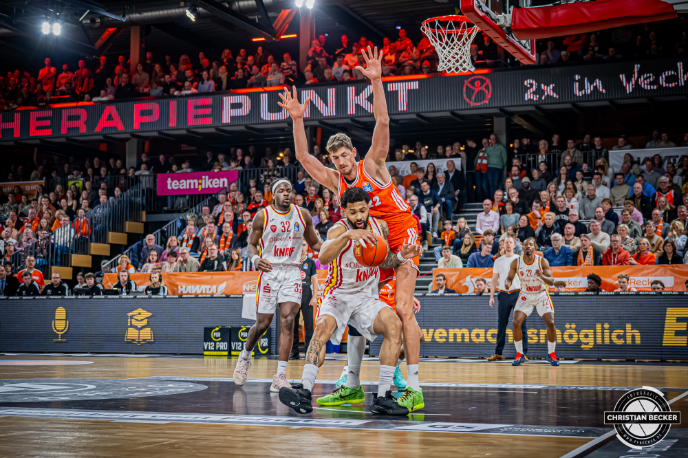 1. Basketball Bundesliga, easyCredit BBL, Saison 2025/2026, Herren, Hauptrunde, 15. Spieltag, 11.01.2026, RASTA Vechta - Fitness First W&uuml;rzburg Baskets
David Muenkat (#55 - Fitness First W&uuml;rzburg Baskets) in Aktion
Schlüsselwörter: 1. Bundesliga;11.01.2026;15. Spieltag;BBL;Basketball;Baskets;First;Fitness;Hauptrunde;Liga;RASTA;RASTA Dome;Saison 2025/2026;Vechta;W&uuml;rzburg;easycredit