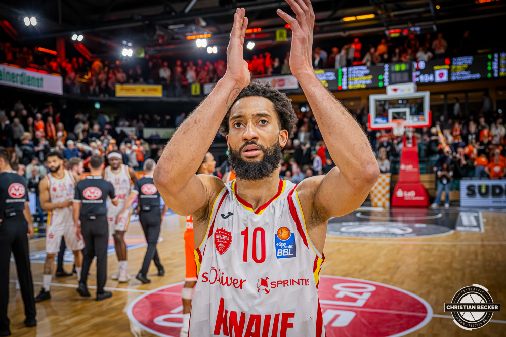 1. Basketball Bundesliga, easyCredit BBL, Saison 2025/2026, Herren, Hauptrunde, 15. Spieltag, 11.01.2026, RASTA Vechta - Fitness First W&uuml;rzburg Baskets
Davion Mintz (#10 - Fitness First W&uuml;rzburg Baskets) nach der Partie
Schlüsselwörter: 1. Bundesliga;11.01.2026;15. Spieltag;BBL;Basketball;Baskets;First;Fitness;Hauptrunde;Liga;RASTA;RASTA Dome;Saison 2025/2026;Vechta;W&uuml;rzburg;easycredit