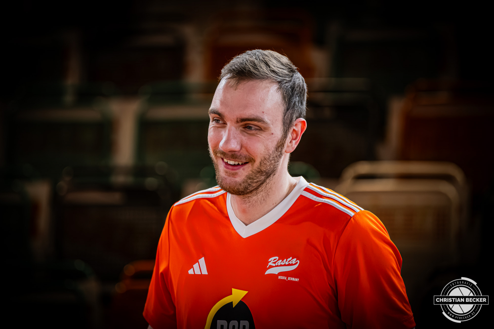 1. Basketball Bundesliga, easyCredit BBL, Saison 2025/2026, Herren, Hauptrunde, 16. Spieltag, 17.01.2026, RASTA Vechta - ALBA Berlin
Philipp Herkenhoff (#14 - RASTA Vechta) vor der Partie
Schlüsselwörter: 1. Bundesliga;16. Spieltag;17.01.2026;ALBA;BBL;Basketball;Berlin;Hauptrunde;Liga;RASTA;RASTA Dome;Saison 2025/2026;Vechta;easycredit