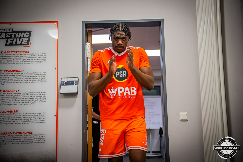 1. Basketball Bundesliga, easyCredit BBL, Saison 2025/2026, Herren, Hauptrunde, 16. Spieltag, 17.01.2026, RASTA Vechta - ALBA Berlin
Malcolm Dandridge (#23 - RASTA Vechta) vor der Partie
Schlüsselwörter: 1. Bundesliga;16. Spieltag;17.01.2026;ALBA;BBL;Basketball;Berlin;Hauptrunde;Liga;RASTA;RASTA Dome;Saison 2025/2026;Vechta;easycredit