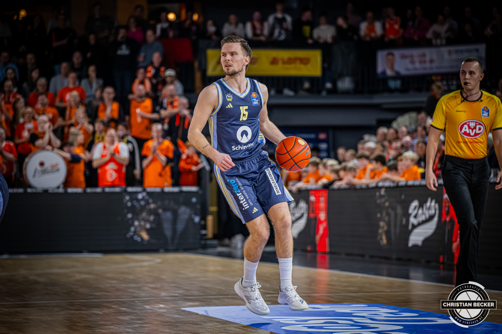 1. Basketball Bundesliga, easyCredit BBL, Saison 2025/2026, Herren, Hauptrunde, 16. Spieltag, 17.01.2026, RASTA Vechta - ALBA Berlin
Martin Hermannsson (#15 - ALBA BERLIN) in Aktion
Schlüsselwörter: 1. Bundesliga;16. Spieltag;17.01.2026;ALBA;BBL;Basketball;Berlin;Hauptrunde;Liga;RASTA;RASTA Dome;Saison 2025/2026;Vechta;easycredit