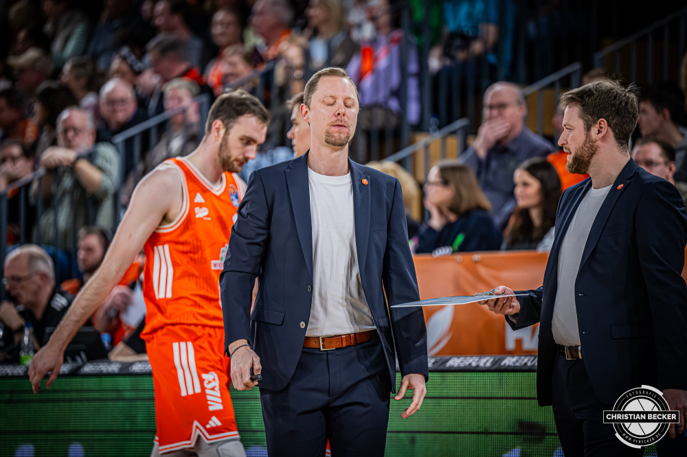 1. Basketball Bundesliga, easyCredit BBL, Saison 2025/2026, Herren, Hauptrunde, 16. Spieltag, 17.01.2026, RASTA Vechta - ALBA Berlin
Christian Held (Head-Coach - RASTA Vechta) w&auml;hrend der Partie
Schlüsselwörter: 1. Bundesliga;16. Spieltag;17.01.2026;ALBA;BBL;Basketball;Berlin;Hauptrunde;Liga;RASTA;RASTA Dome;Saison 2025/2026;Vechta;easycredit