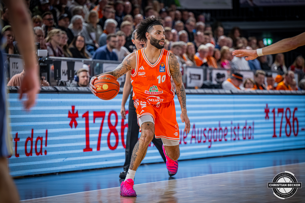 1. Basketball Bundesliga, easyCredit BBL, Saison 2025/2026, Herren, Hauptrunde, 16. Spieltag, 17.01.2026, RASTA Vechta - ALBA Berlin
Tevin Brown (#10 - RASTA Vechta) in Aktion
Schlüsselwörter: 1. Bundesliga;16. Spieltag;17.01.2026;ALBA;BBL;Basketball;Berlin;Hauptrunde;Liga;RASTA;RASTA Dome;Saison 2025/2026;Vechta;easycredit