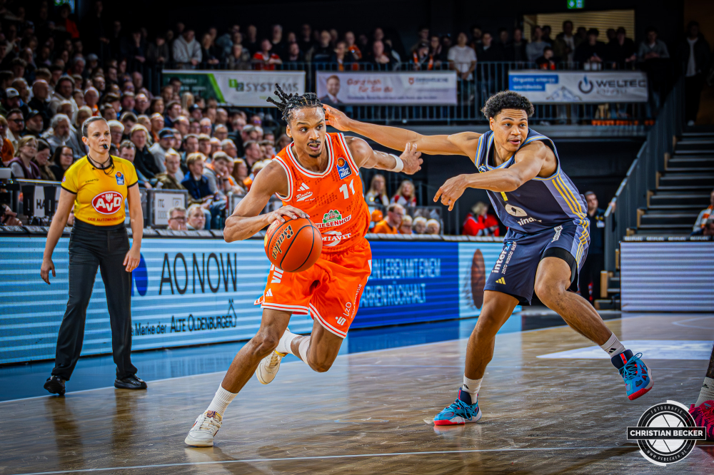 1. Basketball Bundesliga, easyCredit BBL, Saison 2025/2026, Herren, Hauptrunde, 16. Spieltag, 17.01.2026, RASTA Vechta - ALBA Berlin
Alonzo Verge (#11 - RASTA Vechta) in Aktion
Schlüsselwörter: 1. Bundesliga;16. Spieltag;17.01.2026;ALBA;BBL;Basketball;Berlin;Hauptrunde;Liga;RASTA;RASTA Dome;Saison 2025/2026;Vechta;easycredit