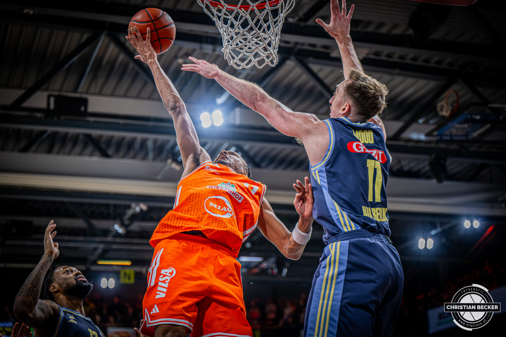 1. Basketball Bundesliga, easyCredit BBL, Saison 2025/2026, Herren, Hauptrunde, 16. Spieltag, 17.01.2026, RASTA Vechta - ALBA Berlin
Alonzo Verge (#11 - RASTA Vechta) beim Korbleger
Schlüsselwörter: 1. Bundesliga;16. Spieltag;17.01.2026;ALBA;BBL;Basketball;Berlin;Hauptrunde;Liga;RASTA;RASTA Dome;Saison 2025/2026;Vechta;easycredit