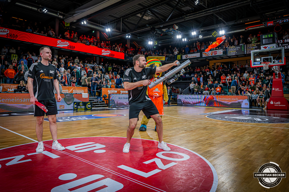 1. Basketball Bundesliga, easyCredit BBL, Saison 2025/2026, Herren, Hauptrunde, 16. Spieltag, 17.01.2026, RASTA Vechta - ALBA Berlin
Marleys (Cheerleader - RASTA Vechta) w&auml;hrend der Partie
Schlüsselwörter: 1. Bundesliga;16. Spieltag;17.01.2026;ALBA;BBL;Basketball;Berlin;Hauptrunde;Liga;RASTA;RASTA Dome;Saison 2025/2026;Vechta;easycredit