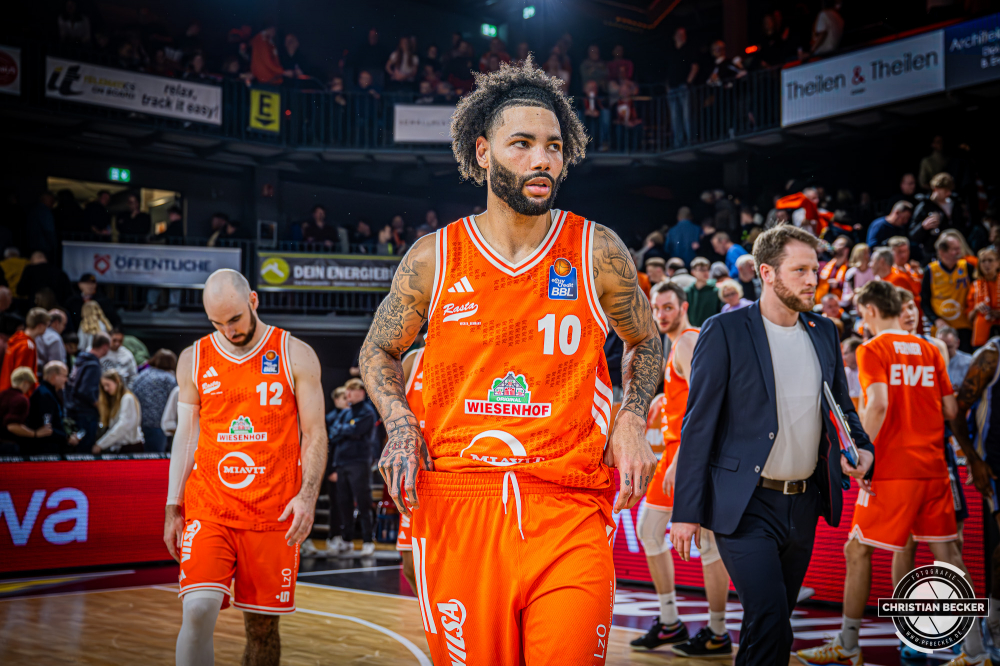 1. Basketball Bundesliga, easyCredit BBL, Saison 2025/2026, Herren, Hauptrunde, 16. Spieltag, 17.01.2026, RASTA Vechta - ALBA Berlin
Tevin Brown (#10 - RASTA Vechta) nach der Partie
Schlüsselwörter: 1. Bundesliga;16. Spieltag;17.01.2026;ALBA;BBL;Basketball;Berlin;Hauptrunde;Liga;RASTA;RASTA Dome;Saison 2025/2026;Vechta;easycredit