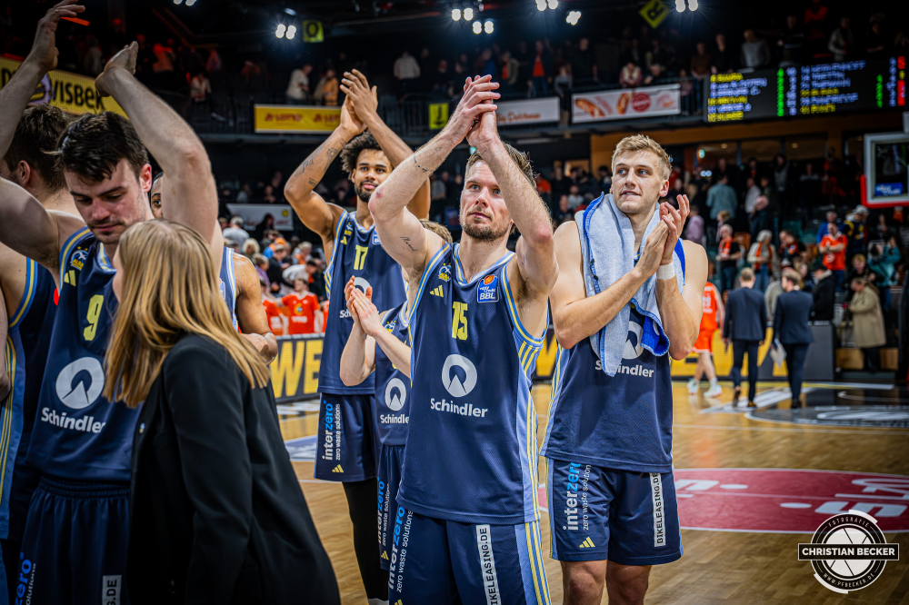 1. Basketball Bundesliga, easyCredit BBL, Saison 2025/2026, Herren, Hauptrunde, 16. Spieltag, 17.01.2026, RASTA Vechta - ALBA Berlin
Martin Hermannsson (#15 - ALBA BERLIN) nach der Partie
Schlüsselwörter: 1. Bundesliga;16. Spieltag;17.01.2026;ALBA;BBL;Basketball;Berlin;Hauptrunde;Liga;RASTA;RASTA Dome;Saison 2025/2026;Vechta;easycredit