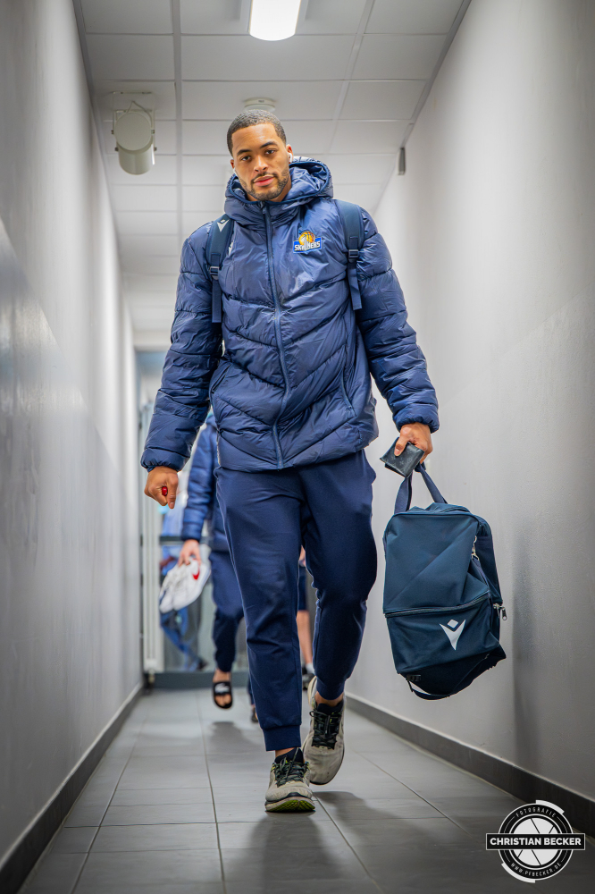 1. Basketball Bundesliga, easyCredit BBL, Saison 2025/2026, Herren, Hauptrunde, 18. Spieltag, 31.01.2026, RASTA Vechta - Frankfurt Skyliners
Jaedon LeDee (#13 - Frankfurt Skyliners) vor der Partie
Schlüsselwörter: 1. Bundesliga;18. Spieltag;31.01.2026;BBL;Basketball;Frankfurt;Hauptrunde;Liga;RASTA;RASTA Dome;Saison 2025/2026;Skyliners;Vechta;easycredit