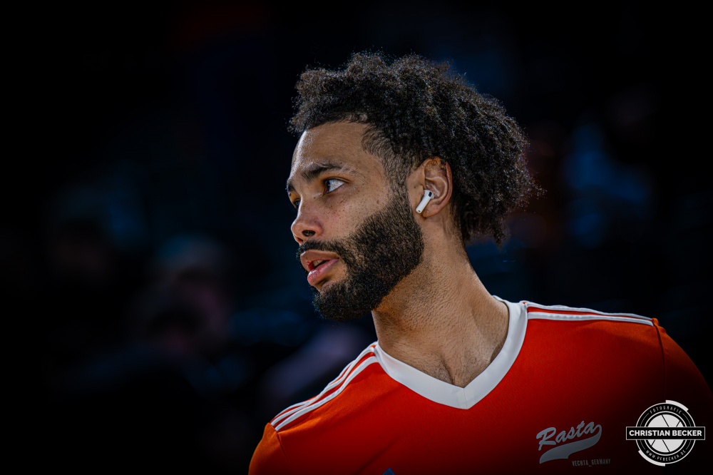 1. Basketball Bundesliga, easyCredit BBL, Saison 2025/2026, Herren, Hauptrunde, 18. Spieltag, 31.01.2026, RASTA Vechta - Frankfurt Skyliners
Tevin Brown (#10 - RASTA Vechta) vor der Partie
Schlüsselwörter: 1. Bundesliga;18. Spieltag;31.01.2026;BBL;Basketball;Frankfurt;Hauptrunde;Liga;RASTA;RASTA Dome;Saison 2025/2026;Skyliners;Vechta;easycredit