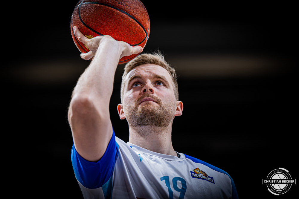 1. Basketball Bundesliga, easyCredit BBL, Saison 2025/2026, Herren, Hauptrunde, 18. Spieltag, 31.01.2026, RASTA Vechta - Frankfurt Skyliners
Till Pape (#19 - Frankfurt Skyliners) vor der Partie
Schlüsselwörter: 1. Bundesliga;18. Spieltag;31.01.2026;BBL;Basketball;Frankfurt;Hauptrunde;Liga;RASTA;RASTA Dome;Saison 2025/2026;Skyliners;Vechta;easycredit