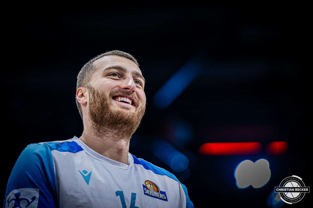 1. Basketball Bundesliga, easyCredit BBL, Saison 2025/2026, Herren, Hauptrunde, 18. Spieltag, 31.01.2026, RASTA Vechta - Frankfurt Skyliners
Radii Caisin (#16 - Frankfurt Skyliners) vor der Partie
Schlüsselwörter: 1. Bundesliga;18. Spieltag;31.01.2026;BBL;Basketball;Frankfurt;Hauptrunde;Liga;RASTA;RASTA Dome;Saison 2025/2026;Skyliners;Vechta;easycredit