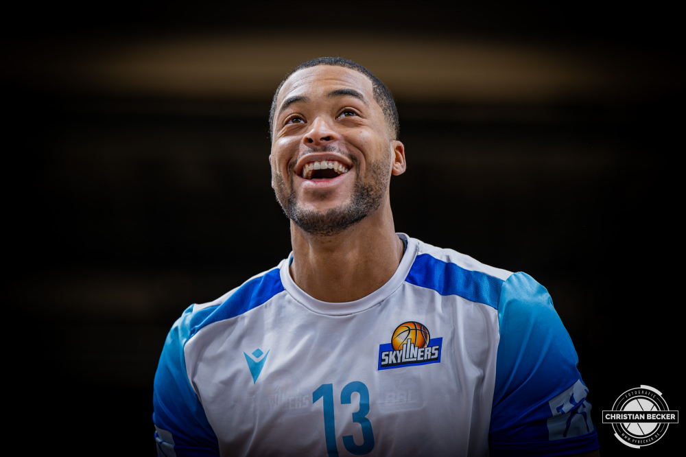 1. Basketball Bundesliga, easyCredit BBL, Saison 2025/2026, Herren, Hauptrunde, 18. Spieltag, 31.01.2026, RASTA Vechta - Frankfurt Skyliners
Jaedon LeDee (#13 - Frankfurt Skyliners) vor der Partie
Schlüsselwörter: 1. Bundesliga;18. Spieltag;31.01.2026;BBL;Basketball;Frankfurt;Hauptrunde;Liga;RASTA;RASTA Dome;Saison 2025/2026;Skyliners;Vechta;easycredit