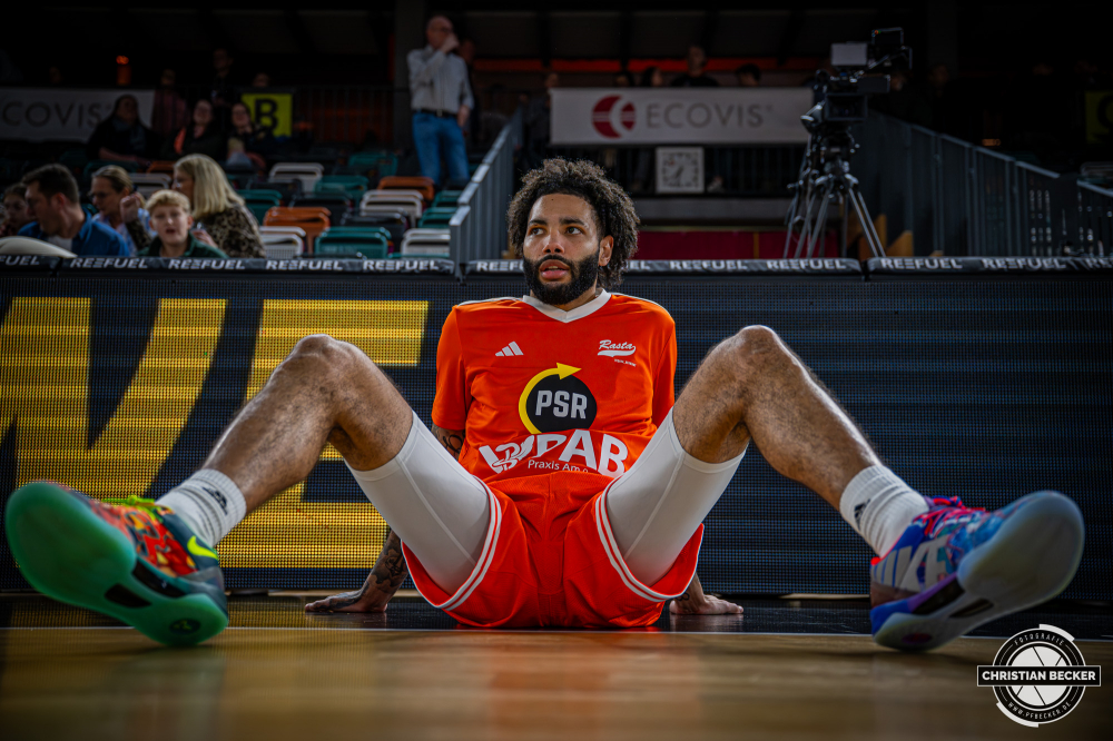 1. Basketball Bundesliga, easyCredit BBL, Saison 2025/2026, Herren, Hauptrunde, 18. Spieltag, 31.01.2026, RASTA Vechta - Frankfurt Skyliners
Tevin Brown (#10 - RASTA Vechta) vor der Partie
Schlüsselwörter: 1. Bundesliga;18. Spieltag;31.01.2026;BBL;Basketball;Frankfurt;Hauptrunde;Liga;RASTA;RASTA Dome;Saison 2025/2026;Skyliners;Vechta;easycredit