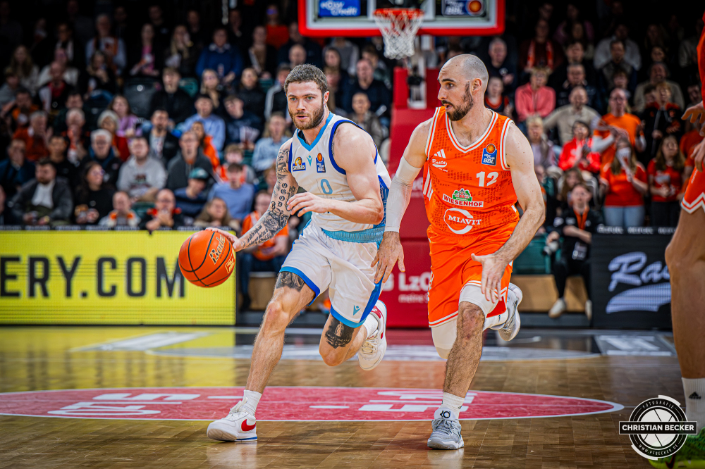 1. Basketball Bundesliga, easyCredit BBL, Saison 2025/2026, Herren, Hauptrunde, 18. Spieltag, 31.01.2026, RASTA Vechta - Frankfurt Skyliners
Logan Johnson (#0 - Frankfurt Skyliners) in Aktion
Schlüsselwörter: 1. Bundesliga;18. Spieltag;31.01.2026;BBL;Basketball;Frankfurt;Hauptrunde;Liga;RASTA;RASTA Dome;Saison 2025/2026;Skyliners;Vechta;easycredit