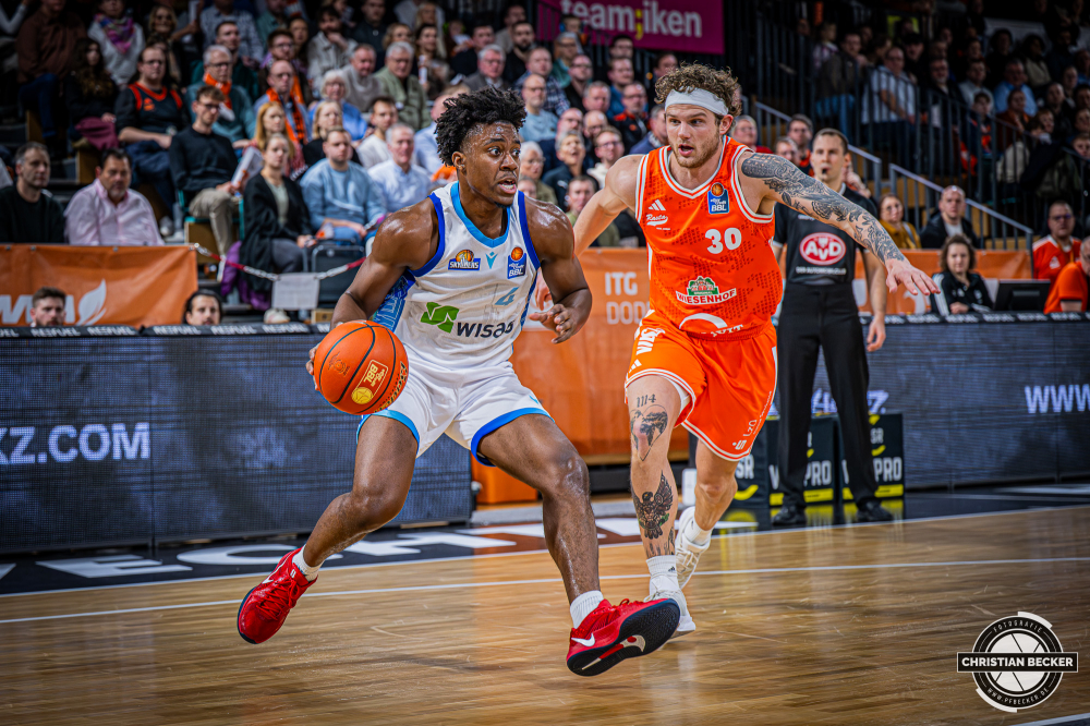 1. Basketball Bundesliga, easyCredit BBL, Saison 2025/2026, Herren, Hauptrunde, 18. Spieltag, 31.01.2026, RASTA Vechta - Frankfurt Skyliners
Nahiem Alleyne (#4 - Frankfurt Skyliners) in Aktion
Schlüsselwörter: 1. Bundesliga;18. Spieltag;31.01.2026;BBL;Basketball;Frankfurt;Hauptrunde;Liga;RASTA;RASTA Dome;Saison 2025/2026;Skyliners;Vechta;easycredit