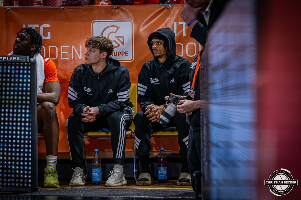 1. Basketball Bundesliga, easyCredit BBL, Saison 2025/2026, Herren, Hauptrunde, 18. Spieltag, 31.01.2026, RASTA Vechta - Frankfurt Skyliners
Alonzo Verge (#11 - RASTA Vechta) und Roy Krupnikas (#24 - RASTA Vechta) w&auml;hrend der Partie
Schlüsselwörter: 1. Bundesliga;18. Spieltag;31.01.2026;BBL;Basketball;Frankfurt;Hauptrunde;Liga;RASTA;RASTA Dome;Saison 2025/2026;Skyliners;Vechta;easycredit