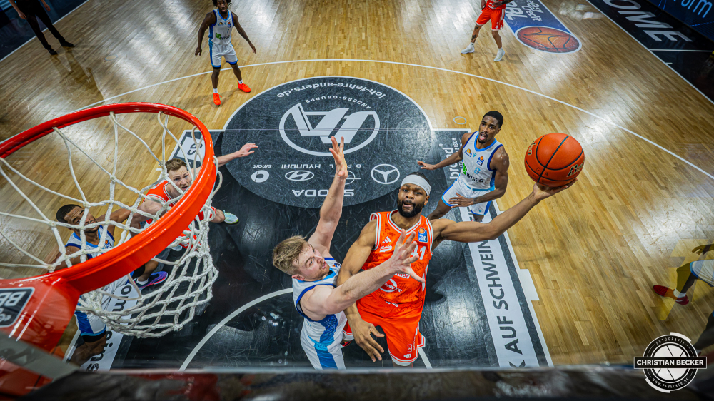 1. Basketball Bundesliga, easyCredit BBL, Saison 2025/2026, Herren, Hauptrunde, 18. Spieltag, 31.01.2026, RASTA Vechta - Frankfurt Skyliners
Lloyd Pandi (#41 - RASTA Vechta) beim Korbleger
Schlüsselwörter: 1. Bundesliga;18. Spieltag;31.01.2026;BBL;Basketball;Frankfurt;Hauptrunde;Liga;RASTA;RASTA Dome;Saison 2025/2026;Skyliners;Vechta;easycredit