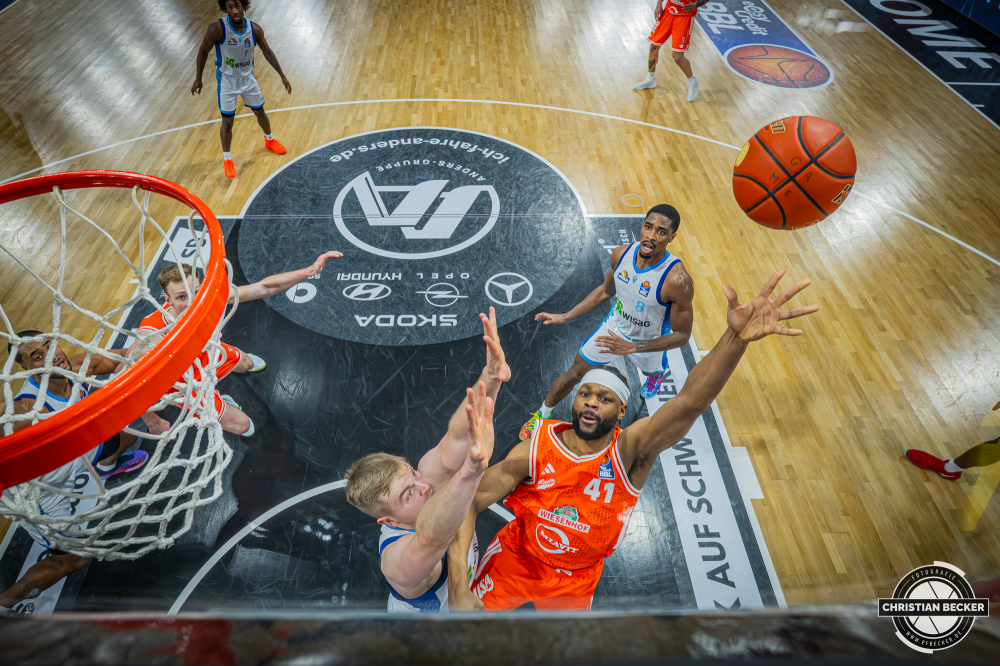 1. Basketball Bundesliga, easyCredit BBL, Saison 2025/2026, Herren, Hauptrunde, 18. Spieltag, 31.01.2026, RASTA Vechta - Frankfurt Skyliners
Lloyd Pandi (#41 - RASTA Vechta) beim Korbleger
Schlüsselwörter: 1. Bundesliga;18. Spieltag;31.01.2026;BBL;Basketball;Frankfurt;Hauptrunde;Liga;RASTA;RASTA Dome;Saison 2025/2026;Skyliners;Vechta;easycredit