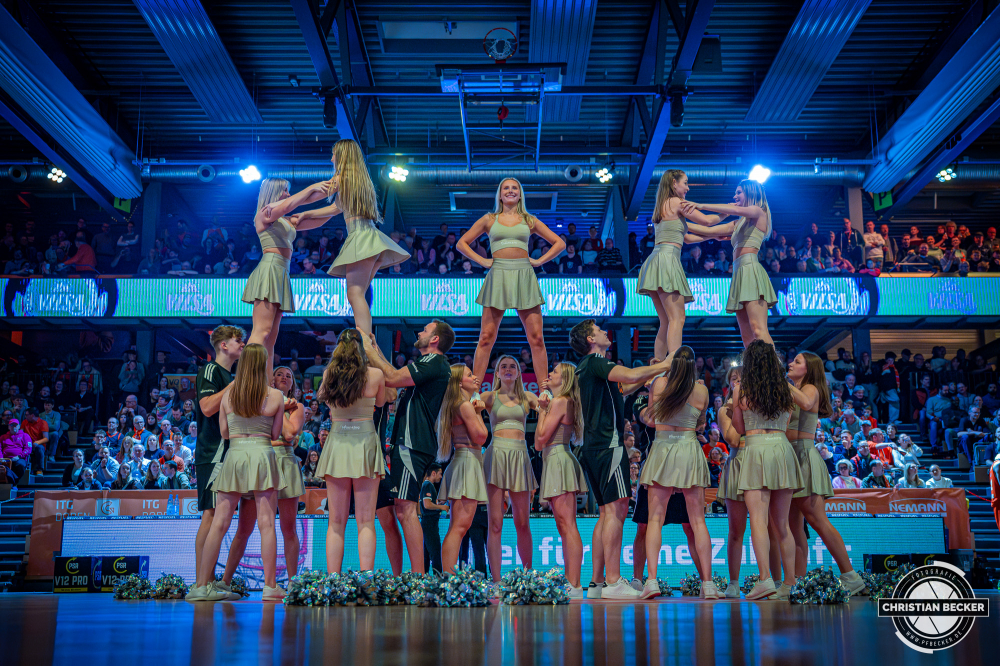 1. Basketball Bundesliga, easyCredit BBL, Saison 2025/2026, Herren, Hauptrunde, 18. Spieltag, 31.01.2026, RASTA Vechta - Frankfurt Skyliners
Marleys (Cheerleader - RASTA Vechta) w&auml;hrend der Partie
Schlüsselwörter: 1. Bundesliga;18. Spieltag;31.01.2026;BBL;Basketball;Frankfurt;Hauptrunde;Liga;RASTA;RASTA Dome;Saison 2025/2026;Skyliners;Vechta;easycredit