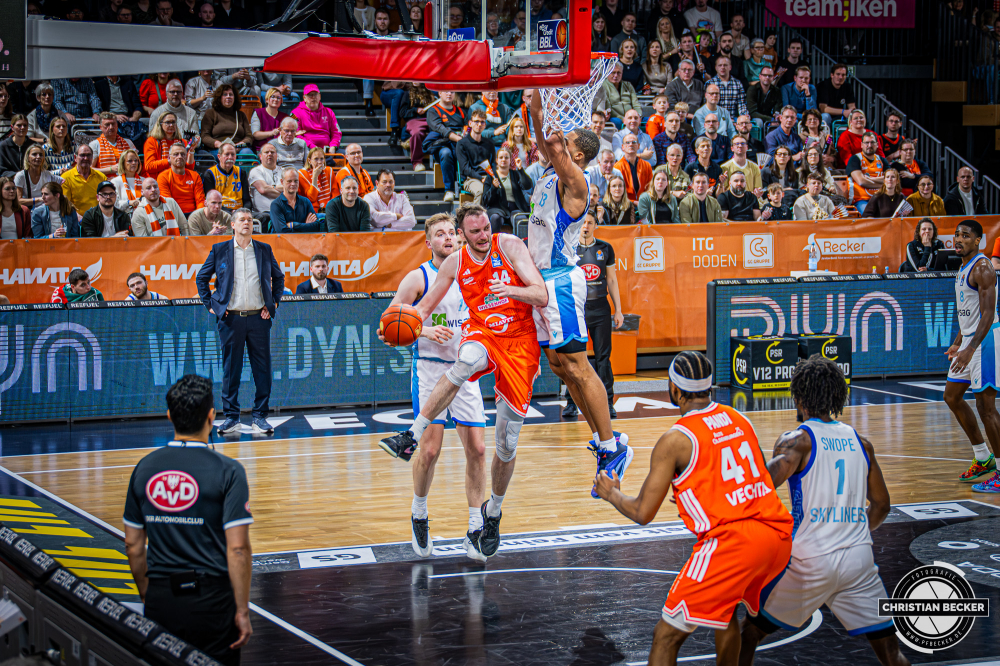 1. Basketball Bundesliga, easyCredit BBL, Saison 2025/2026, Herren, Hauptrunde, 18. Spieltag, 31.01.2026, RASTA Vechta - Frankfurt Skyliners
Philipp Herkenhoff (#14 - RASTA Vechta) in Aktion
Schlüsselwörter: 1. Bundesliga;18. Spieltag;31.01.2026;BBL;Basketball;Frankfurt;Hauptrunde;Liga;RASTA;RASTA Dome;Saison 2025/2026;Skyliners;Vechta;easycredit