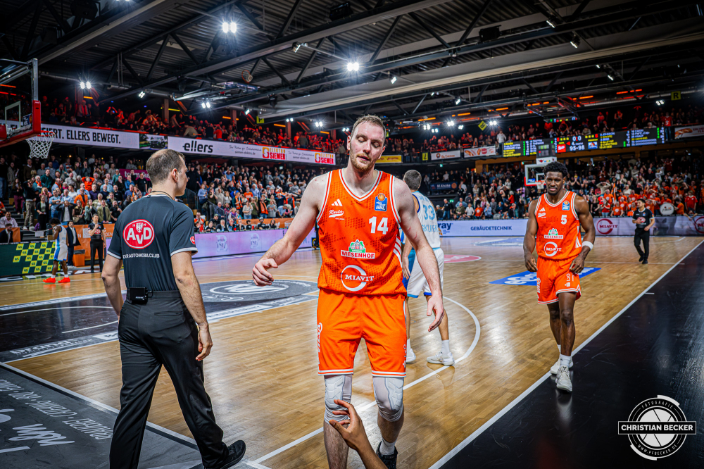 1. Basketball Bundesliga, easyCredit BBL, Saison 2025/2026, Herren, Hauptrunde, 18. Spieltag, 31.01.2026, RASTA Vechta - Frankfurt Skyliners
Philipp Herkenhoff (#14 - RASTA Vechta) nach der Partie
Schlüsselwörter: 1. Bundesliga;18. Spieltag;31.01.2026;BBL;Basketball;Frankfurt;Hauptrunde;Liga;RASTA;RASTA Dome;Saison 2025/2026;Skyliners;Vechta;easycredit
