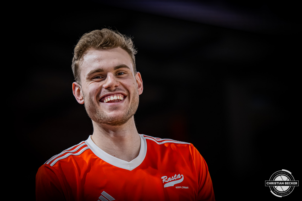 1. Basketball Bundesliga, easyCredit BBL, Saison 2025/2026, Herren, Hauptrunde, 20. Spieltag, 14.02.2026, RASTA Vechta - ratiopharm Ulm
Linus Trettin (#15 - RASTA Vechta) vor der Partie
Schlüsselwörter: 1. Bundesliga;14.02.2026;20. Spieltag;BBL;Basketball;Hauptrunde;Liga;RASTA;RASTA Dome;Saison 2025/2026;Ulm;Vechta;easycredit;ratiopharm