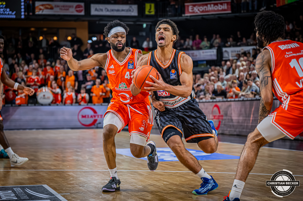 1. Basketball Bundesliga, easyCredit BBL, Saison 2025/2026, Herren, Hauptrunde, 20. Spieltag, 14.02.2026, RASTA Vechta - ratiopharm Ulm
Mark Smith (#13 - ratiopharm ulm) in Aktion
Schlüsselwörter: 1. Bundesliga;14.02.2026;20. Spieltag;BBL;Basketball;Hauptrunde;Liga;RASTA;RASTA Dome;Saison 2025/2026;Ulm;Vechta;easycredit;ratiopharm