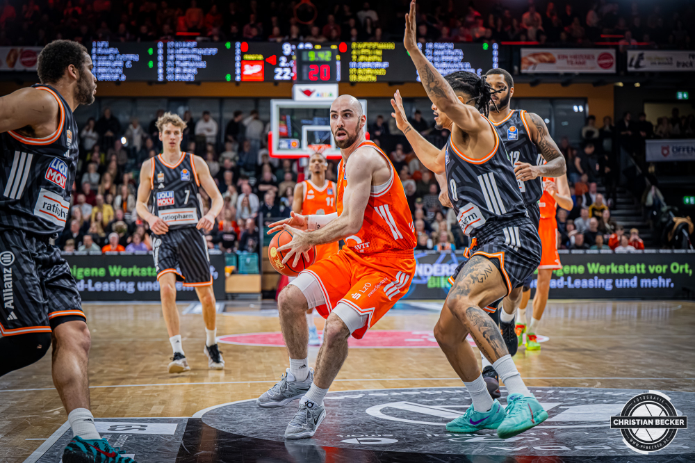 1. Basketball Bundesliga, easyCredit BBL, Saison 2025/2026, Herren, Hauptrunde, 20. Spieltag, 14.02.2026, RASTA Vechta - ratiopharm Ulm
Tommy Kuhse (#12 - RASTA Vechta) in Aktion
Schlüsselwörter: 1. Bundesliga;14.02.2026;20. Spieltag;BBL;Basketball;Hauptrunde;Liga;RASTA;RASTA Dome;Saison 2025/2026;Ulm;Vechta;easycredit;ratiopharm