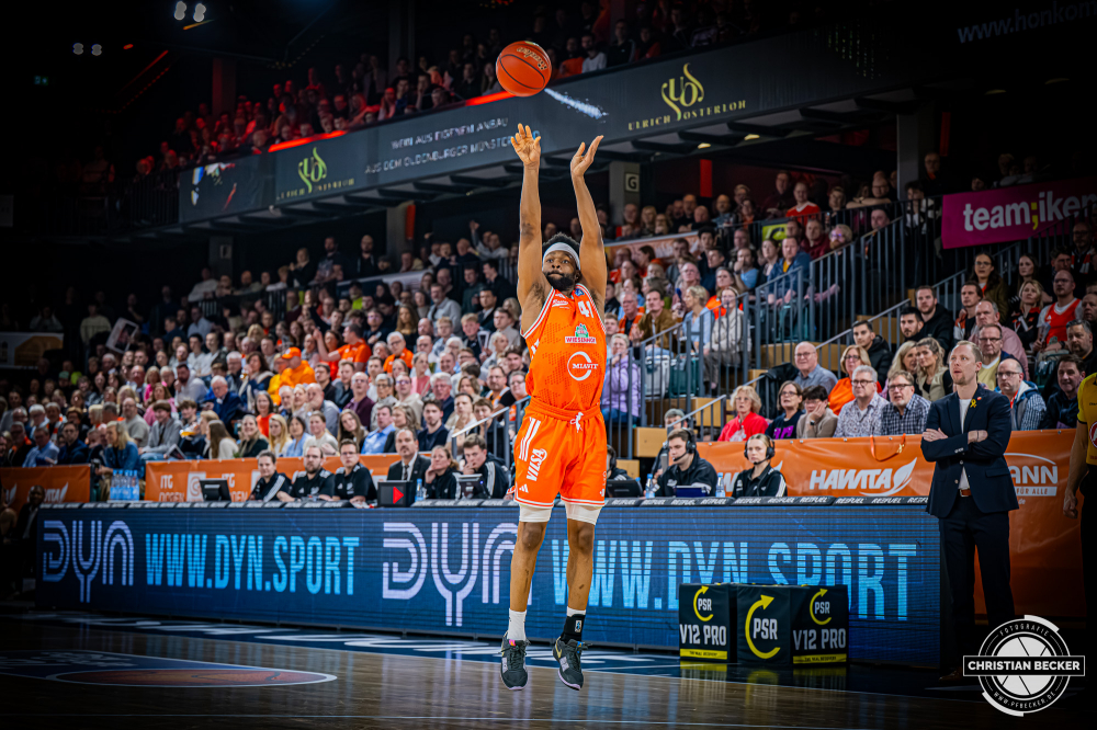 1. Basketball Bundesliga, easyCredit BBL, Saison 2025/2026, Herren, Hauptrunde, 20. Spieltag, 14.02.2026, RASTA Vechta - ratiopharm Ulm
Lloyd Pandi (#41 - RASTA Vechta) beim Jumpshot
Schlüsselwörter: 1. Bundesliga;14.02.2026;20. Spieltag;BBL;Basketball;Hauptrunde;Liga;RASTA;RASTA Dome;Saison 2025/2026;Ulm;Vechta;easycredit;ratiopharm