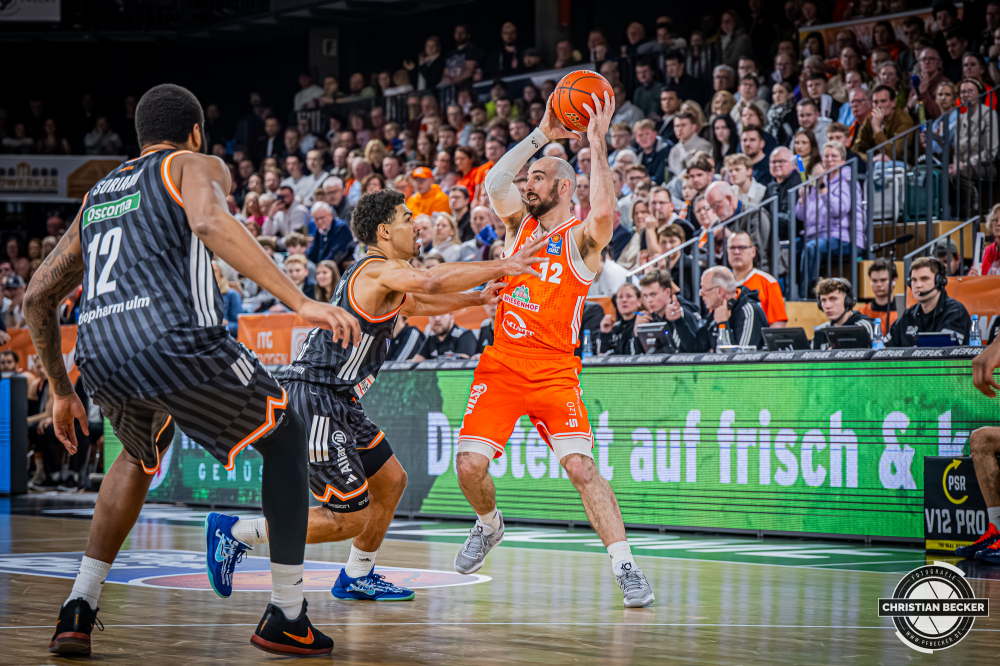 1. Basketball Bundesliga, easyCredit BBL, Saison 2025/2026, Herren, Hauptrunde, 20. Spieltag, 14.02.2026, RASTA Vechta - ratiopharm Ulm
Tommy Kuhse (#12 - RASTA Vechta) in Aktion
Schlüsselwörter: 1. Bundesliga;14.02.2026;20. Spieltag;BBL;Basketball;Hauptrunde;Liga;RASTA;RASTA Dome;Saison 2025/2026;Ulm;Vechta;easycredit;ratiopharm