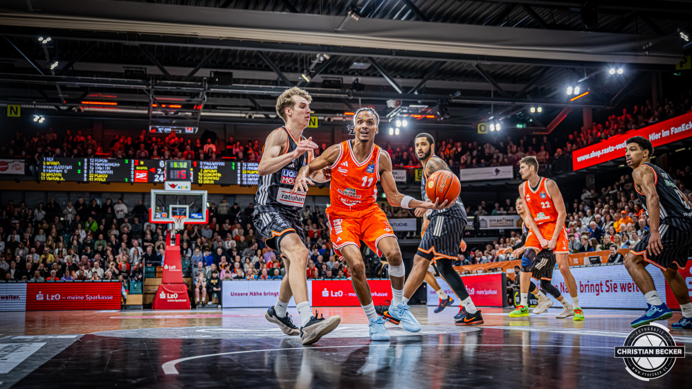 1. Basketball Bundesliga, easyCredit BBL, Saison 2025/2026, Herren, Hauptrunde, 20. Spieltag, 14.02.2026, RASTA Vechta - ratiopharm Ulm
Alonzo Verge (#11 - RASTA Vechta) in Aktion
Schlüsselwörter: 1. Bundesliga;14.02.2026;20. Spieltag;BBL;Basketball;Hauptrunde;Liga;RASTA;RASTA Dome;Saison 2025/2026;Ulm;Vechta;easycredit;ratiopharm