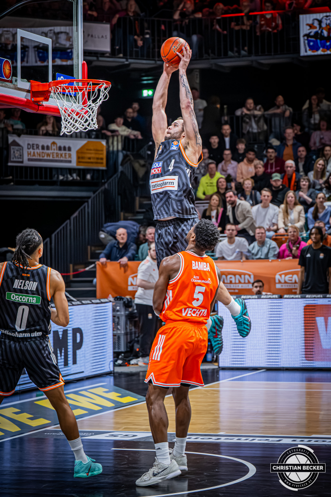 1. Basketball Bundesliga, easyCredit BBL, Saison 2025/2026, Herren, Hauptrunde, 20. Spieltag, 14.02.2026, RASTA Vechta - ratiopharm Ulm
Christopher Ledlum (#4 - ratiopharm ulm) beim Dunk
Schlüsselwörter: 1. Bundesliga;14.02.2026;20. Spieltag;BBL;Basketball;Hauptrunde;Liga;RASTA;RASTA Dome;Saison 2025/2026;Ulm;Vechta;easycredit;ratiopharm