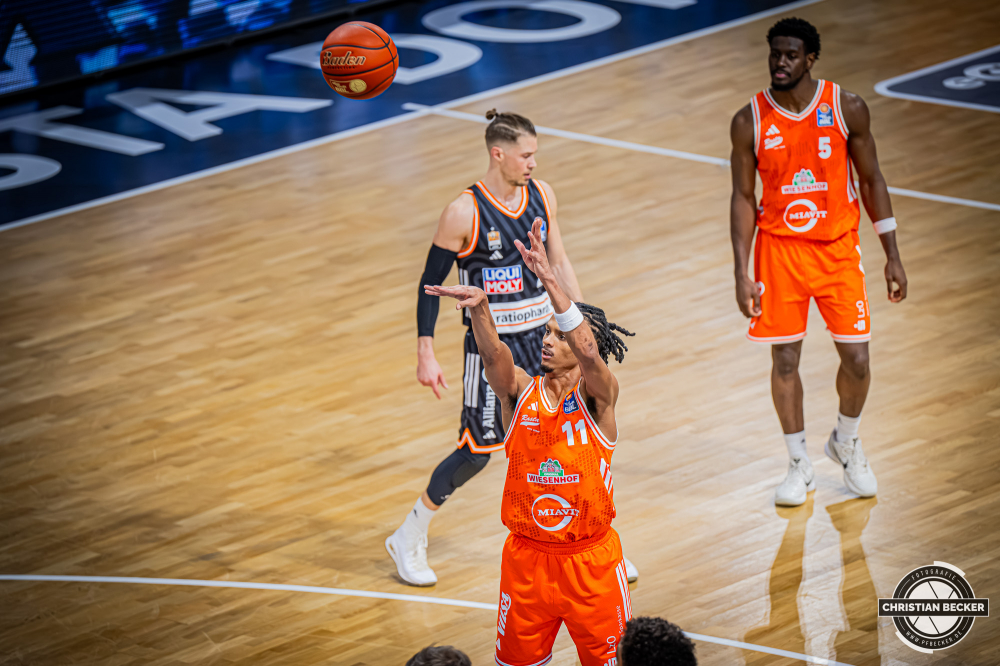 1. Basketball Bundesliga, easyCredit BBL, Saison 2025/2026, Herren, Hauptrunde, 20. Spieltag, 14.02.2026, RASTA Vechta - ratiopharm Ulm
Alonzo Verge (#11 - RASTA Vechta) w&auml;hrend der Partie
Schlüsselwörter: 1. Bundesliga;14.02.2026;20. Spieltag;BBL;Basketball;Hauptrunde;Liga;RASTA;RASTA Dome;Saison 2025/2026;Ulm;Vechta;easycredit;ratiopharm