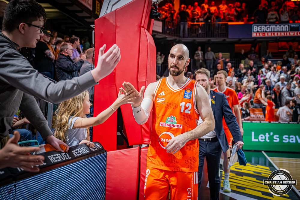 1. Basketball Bundesliga, easyCredit BBL, Saison 2025/2026, Herren, Hauptrunde, 20. Spieltag, 14.02.2026, RASTA Vechta - ratiopharm Ulm
Tommy Kuhse (#12 - RASTA Vechta) nach der Partie
Schlüsselwörter: 1. Bundesliga;14.02.2026;20. Spieltag;BBL;Basketball;Hauptrunde;Liga;RASTA;RASTA Dome;Saison 2025/2026;Ulm;Vechta;easycredit;ratiopharm