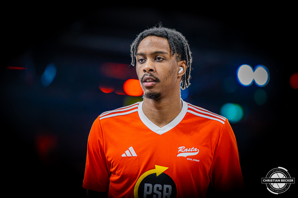 1. Basketball Bundesliga, easyCredit BBL, Saison 2025/2026, Herren, Hauptrunde, 22. Spieltag, 06.03.2026, RASTA Vechta - Science City Jena
Malik Parsons (#3 - RASTA Vechta) vor der Partie
Schlüsselwörter: 06.03.2026;1. Bundesliga;22. Spieltag;BBL;Basketball;City;Hauptrunde;Jena;Liga;RASTA;RASTA Dome;Saison 2025/2026;Science;Vechta;easycredit