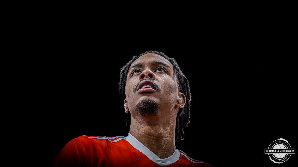 1. Basketball Bundesliga, easyCredit BBL, Saison 2025/2026, Herren, Hauptrunde, 22. Spieltag, 06.03.2026, RASTA Vechta - Science City Jena
Malik Parsons (#3 - RASTA Vechta) vor der Partie
Schlüsselwörter: 06.03.2026;1. Bundesliga;22. Spieltag;BBL;Basketball;City;Hauptrunde;Jena;Liga;RASTA;RASTA Dome;Saison 2025/2026;Science;Vechta;easycredit