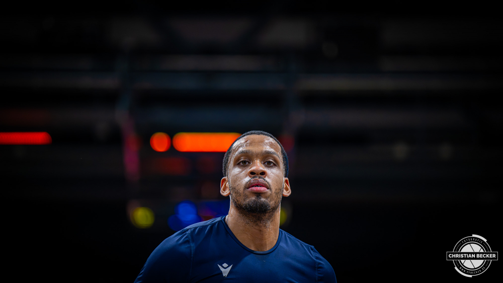 1. Basketball Bundesliga, easyCredit BBL, Saison 2025/2026, Herren, Hauptrunde, 22. Spieltag, 06.03.2026, RASTA Vechta - Science City Jena
William McNair Jr. (#03 - Science City Jena) vor der Partie
Schlüsselwörter: 06.03.2026;1. Bundesliga;22. Spieltag;BBL;Basketball;City;Hauptrunde;Jena;Liga;RASTA;RASTA Dome;Saison 2025/2026;Science;Vechta;easycredit