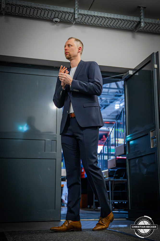 1. Basketball Bundesliga, easyCredit BBL, Saison 2025/2026, Herren, Hauptrunde, 22. Spieltag, 06.03.2026, RASTA Vechta - Science City Jena
Christian Held (Head-Coach - RASTA Vechta) vor der Partie
Schlüsselwörter: 06.03.2026;1. Bundesliga;22. Spieltag;BBL;Basketball;City;Hauptrunde;Jena;Liga;RASTA;RASTA Dome;Saison 2025/2026;Science;Vechta;easycredit