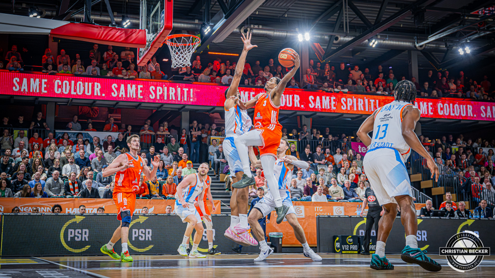 1. Basketball Bundesliga, easyCredit BBL, Saison 2025/2026, Herren, Hauptrunde, 22. Spieltag, 06.03.2026, RASTA Vechta - Science City Jena
Malik Parsons (#3 - RASTA Vechta) in Aktion
Schlüsselwörter: 06.03.2026;1. Bundesliga;22. Spieltag;BBL;Basketball;City;Hauptrunde;Jena;Liga;RASTA;RASTA Dome;Saison 2025/2026;Science;Vechta;easycredit